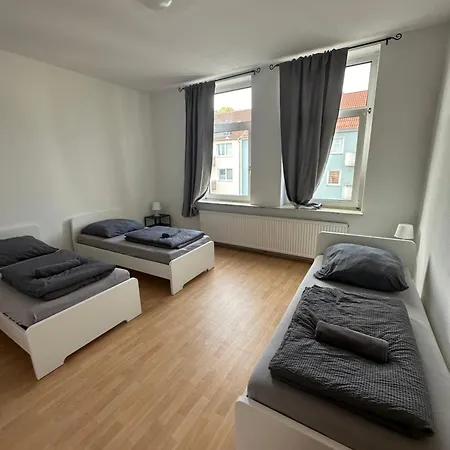 9 Betten Sofa 4 Dms Toplage Apartment Hannover